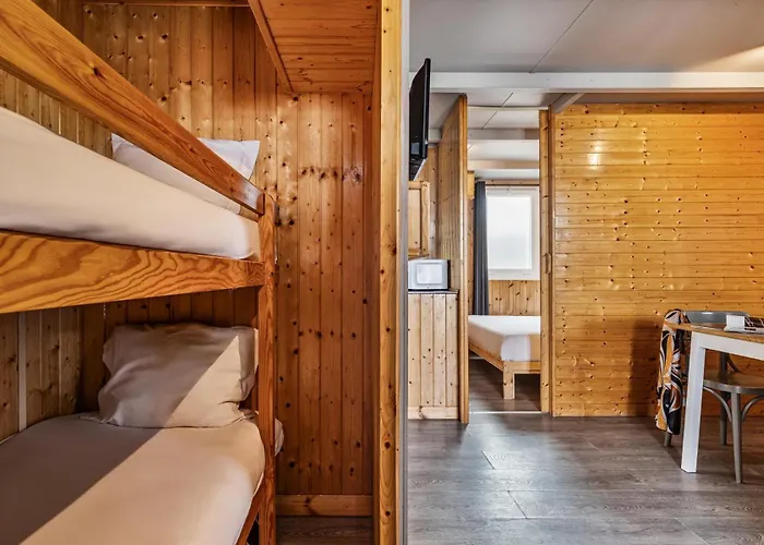 Penichepraia - Bungalows, Campers & 4*