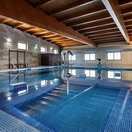 Penichepraia - Bungalows, Campers & 4* Peniche