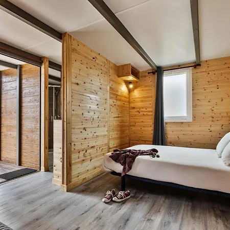 Penichepraia - Bungalows, Campers & 4* Peniche