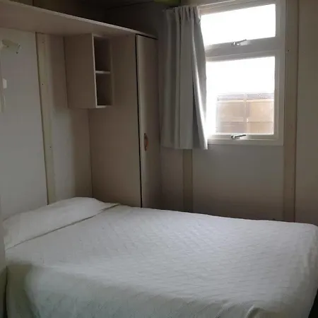 Üdülőpark Penichepraia - Bungalows, Campers & 4*