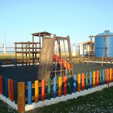 Üdülőpark Penichepraia - Bungalows, Campers & 4*