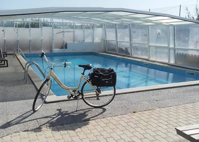 Penichepraia - Bungalows, Campers & 4* Peniche